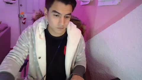 Snapshot of kael_art_d chatting on December 19, 5:40 am kael_art_d online show from December 19, 5:40 am