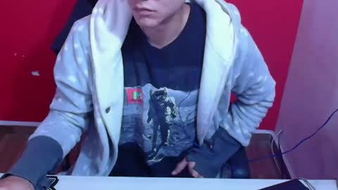 kael_art_d online show from October 24, 3:46 pm