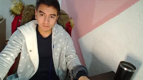 Snapshot of kael_art_d chatting on December 19, 2:34 am kael_art_d online show from December 19, 2:34 am