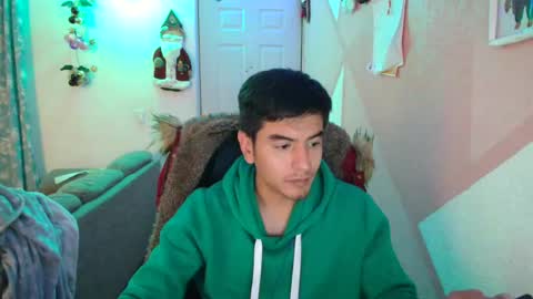 Snapshot of kael_art_d chatting on January 4, 6:41 am kael_art_d online show from January 4, 6:41 am