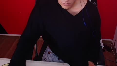 kael_art_d online show from September 23, 7:09 pm