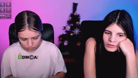 kaela_spell_ online show from December 18, 9:43 pm