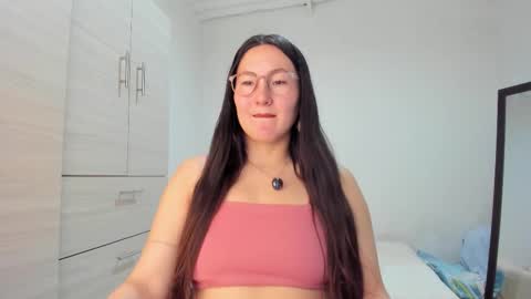 ChloeIndependient model online show from November 4, 3:35 pm