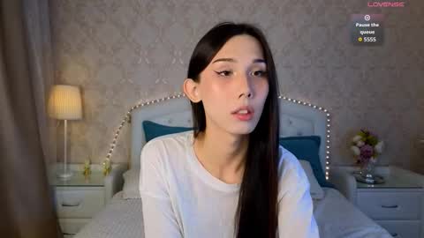 Kaia Monday Thursday FridaySaturdaySunday online show from October 19, 2:22 pm