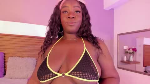 kaiavalentine online show from March 9, 9:30 pm