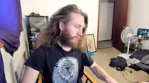 Snapshot of kaiku77 chatting on March 4, 8:05 pm Kaiku77 online show from March 4, 8:05 pm