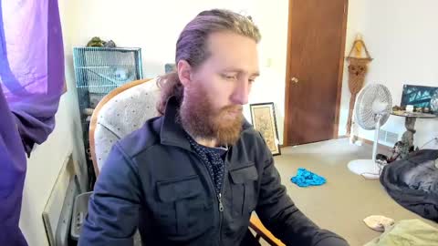 Snapshot of kaiku77 chatting on March 6, 9:31 pm Kaiku77 online show from March 6, 9:31 pm