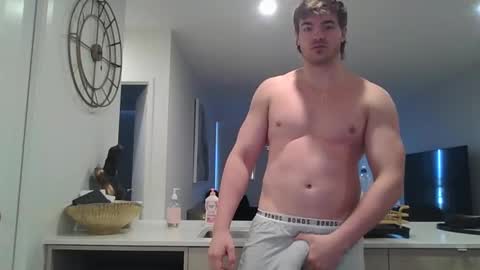 MrJuicyJames online show from October 28, 10:11 pm