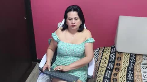 kaily jonness online show from September 21, 9:46 am