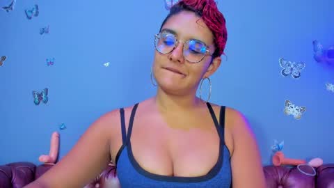 kaira_mosse_ online show from April 9, 11:38 am
