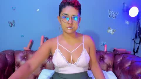 kaira_mosse_ online show from April 18, 11:34 am