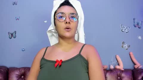 kaira_mosse_ online show from November 21, 12:14 pm