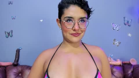 kaira_mosse_ online show from October 26, 1:23 pm