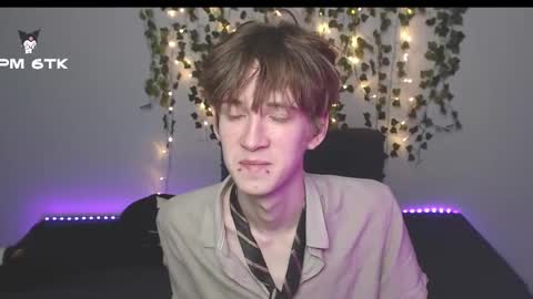 slutkai online show from October 25, 9:59 pm