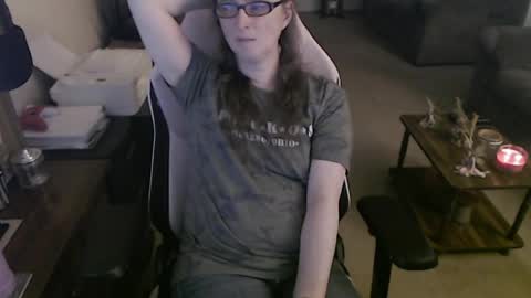 Camprincess331 online show from May 5, 1:23 am