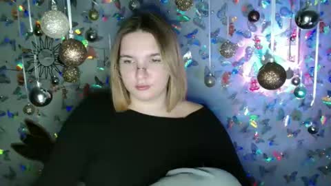 Kaitlin online show from November 7, 6:43 pm