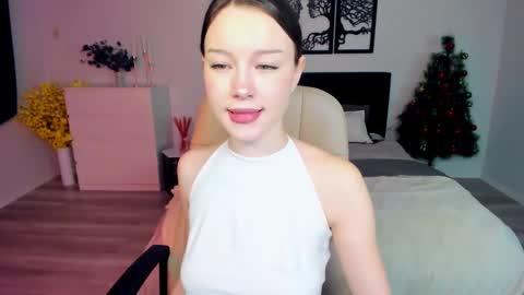 Kaitlyn online show from January 24, 12:41 pm