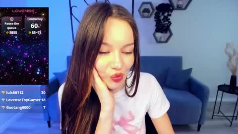 Kaitlyn online show from February 1, 3:07 pm
