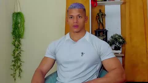 Snapshot of kale_tomson chatting on February 26, 11:41 pm kale thomson online show from February 26, 11:41 pm