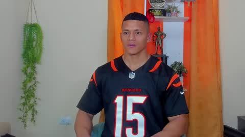 Snapshot of kale_tomson chatting on February 13, 2:52 pm kale thomson online show from February 13, 2:52 pm