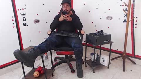 Kaleth online show from October 17, 5:06 pm