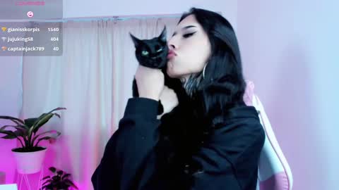 Snapshot of kali_ka chatting on March 12, 7:47 pm Kali Ka Please help me with your thumbs up its important dont forget my birthday on October 26 online show from March 12, 7:47 pm