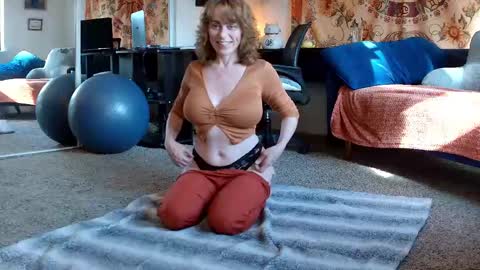 Snapshot of kalikushdreamz chatting on February 16, 11:16 pm Tara Smith online show from February 16, 11:16 pm