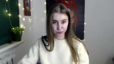 kamilla_love_ online show from December 17, 12:01 pm