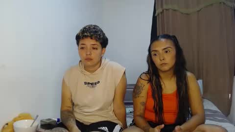 kammy   y   camila online show from May 12, 4:05 pm