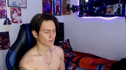 Snapshot of kanekixxxhot chatting on March 3, 7:49 pm andres online show from March 3, 7:49 pm