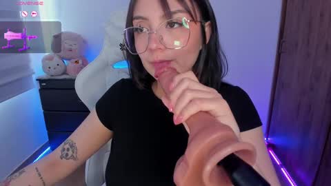 Hanny online show from October 24, 6:30 pm