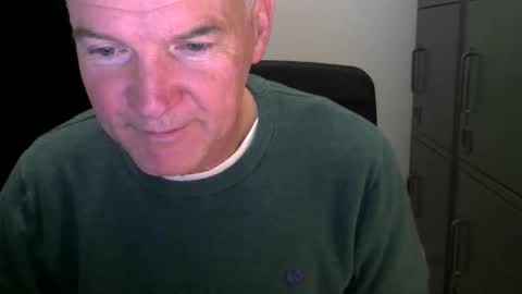 Robbie online show from December 4, 6:02 am