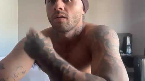 kaptanhook9 online show from March 18, 9:09 pm