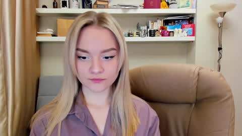 Snapshot of kara_smith_ chatting on March 12, 12:09 am Kara. Off from 15th till 24th of December online show from March 12, 12:09 am