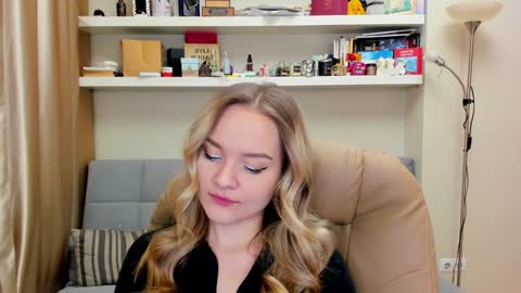 Snapshot of kara_smith_ chatting on February 2, 9:45 pm Kara. Off from 15th till 24th of December online show from February 2, 9:45 pm