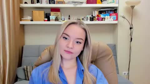 Snapshot of kara_smith_ chatting on February 16, 1:36 am Kara. Off from 15th till 24th of December online show from February 16, 1:36 am