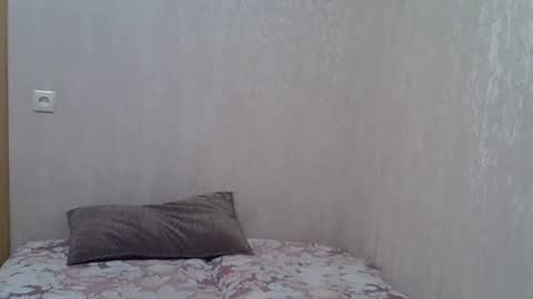 karennelsonx online show from February 17, 2:28 pm