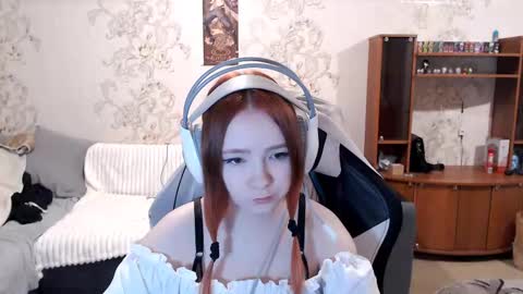 Lisa Backler online show from September 20, 4:21 pm