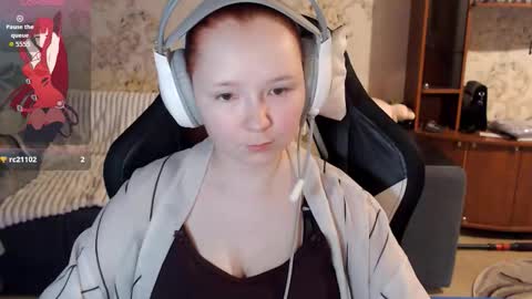 Lisa Backler online show from October 14, 4:43 pm