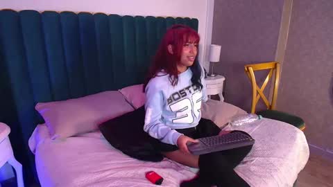 Snapshot of karin_ks chatting on January 31, 9:48 am Karina online show from January 31, 9:48 am