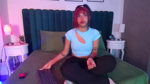 Snapshot of karin_ks chatting on February 12, 5:26 am Karina online show from February 12, 5:26 am