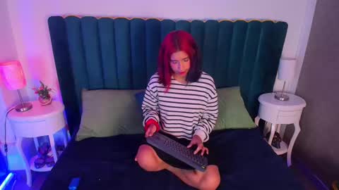 Snapshot of karin_ks chatting on March 7, 3:29 am Karina online show from March 7, 3:29 am
