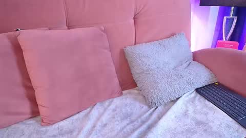 karina online show from January 6, 7:18 pm