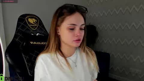 karina_broks online show from November 4, 8:32 pm