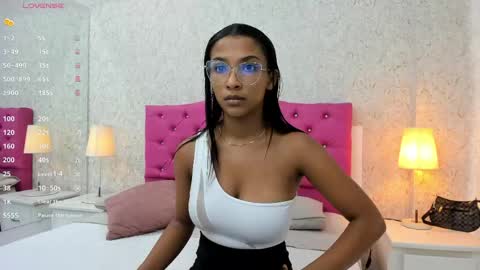Karina Calderon online show from May 5, 12:22 pm