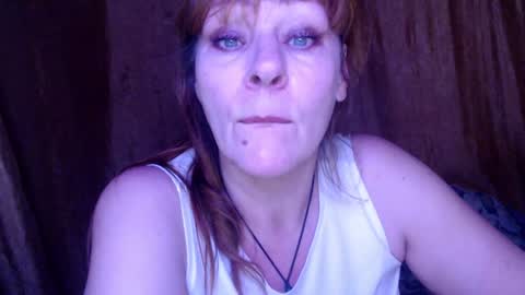 Snapshot of karina_ren chatting on December 23, 7:17 am Karina online show from December 23, 7:17 am