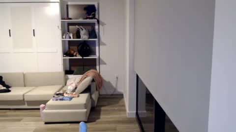 karinakummings online show from August 5, 1:35 am