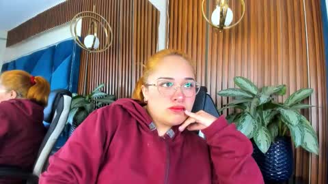 karinasanchezz online show from October 24, 12:17 pm