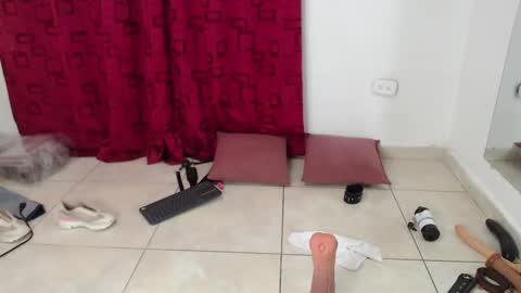 Snapshot of karinasimonz chatting on February 16, 10:43 pm KarinaSimonz online show from February 16, 10:43 pm
