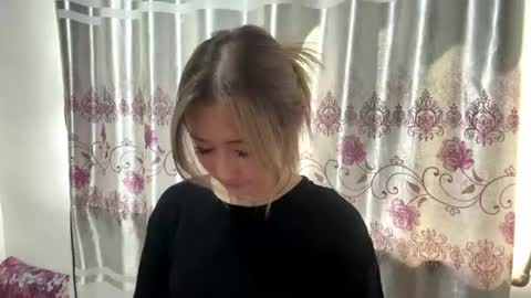 karissagius online show from August 3, 9:04 am